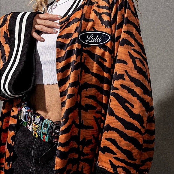 Dressed in LALA Sacred Heart Kimono Bomber - Picture 2 of 6